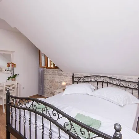 Ferienhaus Mit Privatpool Fuer 8 Personen Ca 135 Qm In Loviste, Dalmatien Sueddalmatien * 로비스테