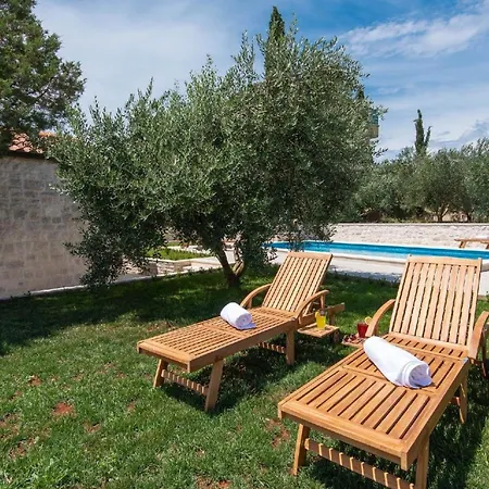 Ferienhaus Mit Privatpool Fuer 8 Personen Ca 135 Qm In Loviste, Dalmatien Sueddalmatien 펜션