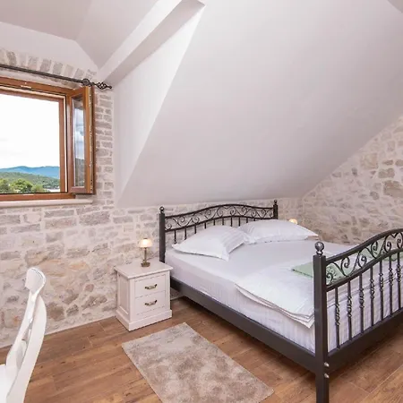 Holiday home Ferienhaus Mit Privatpool Fuer 8 Personen Ca 135 Qm In Loviste, Dalmatien Sueddalmatien