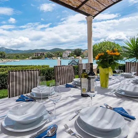 Holiday home Ferienhaus Mit Privatpool Fuer 8 Personen Ca 135 Qm In Loviste, Dalmatien Sueddalmatien *