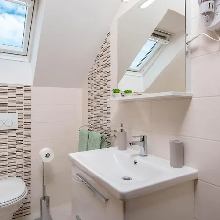Holiday home Ferienhaus Mit Privatpool Fuer 8 Personen Ca 135 Qm In Loviste, Dalmatien Sueddalmatien Loviste